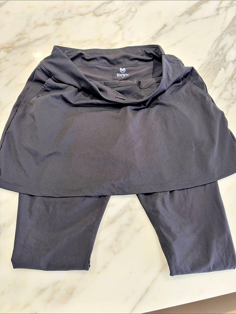 RNWK Women's Black Leggings  with skirt.  Size Large Like New